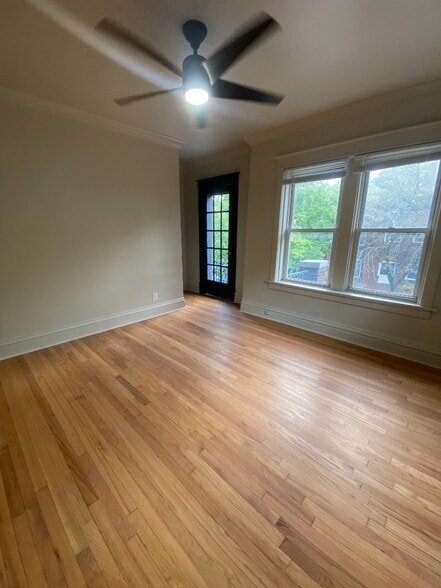 Building Photo - 2037B Maury