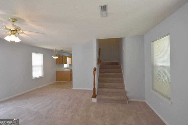 Building Photo - 147 S Fairfield Dr