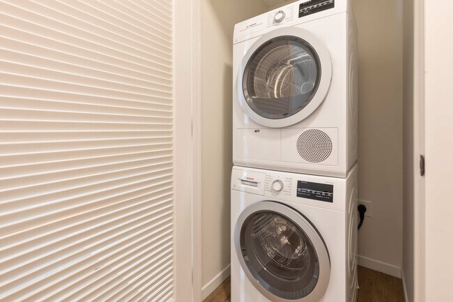 Building Photo - 131 Seaport Blvd