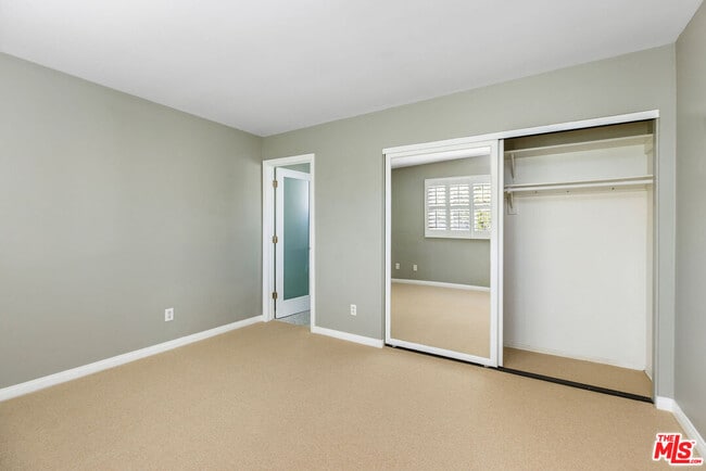 Building Photo - 17207 Palisades Cir