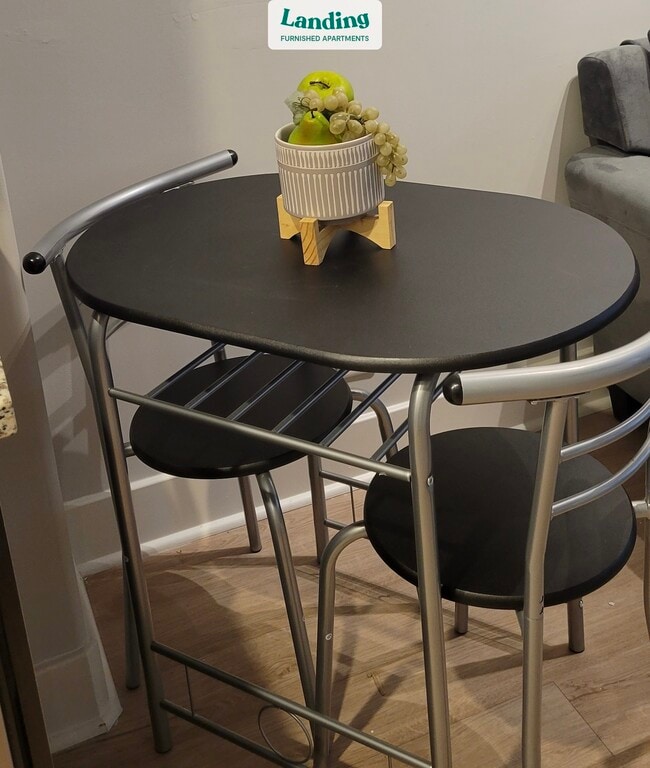 Building Photo - 10 Light St