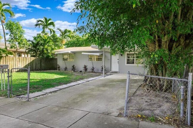 Building Photo - 113 Phippen Waiters Rd