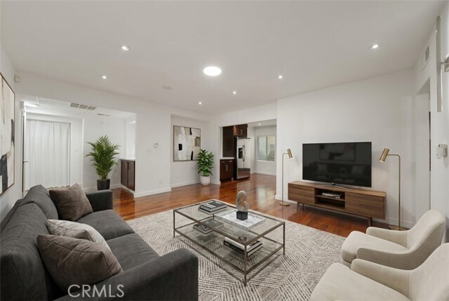 Building Photo - 932 S Shenandoah St