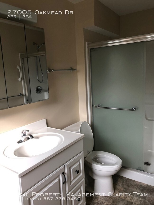 Building Photo - 2 Bed/2 Bath Townhouse in Perrysburg
