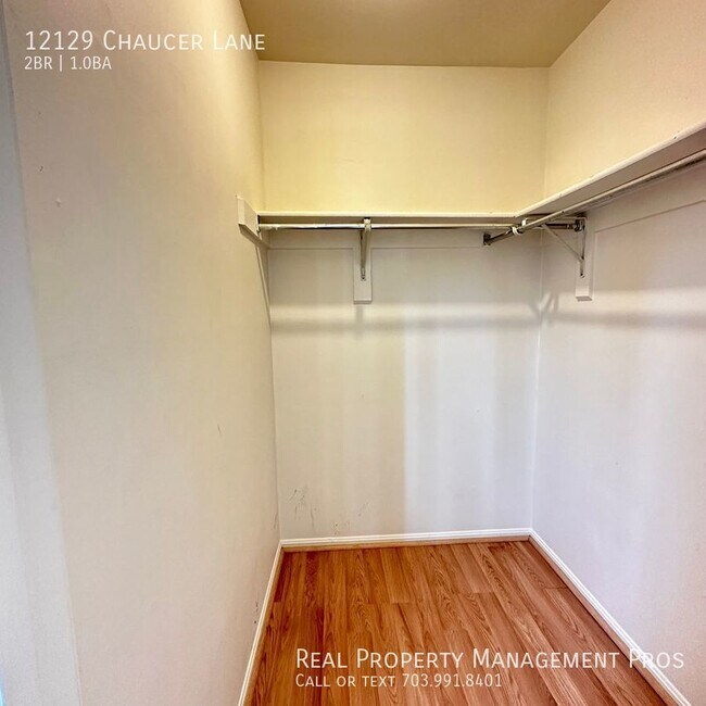 Building Photo - 12129 Chaucer Ln