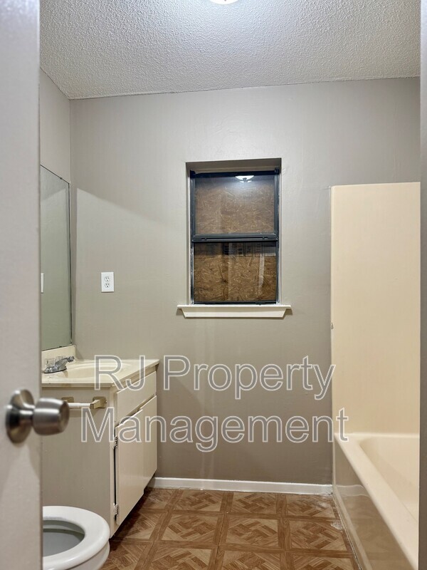 Building Photo - 3486 Meier Dr