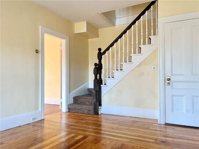 Building Photo - 90 Spring St