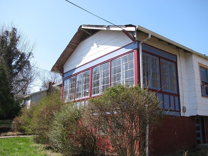 Building Photo - 2911 Montbelle Dr