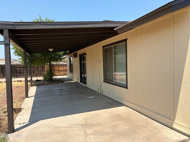 Building Photo - 11014 N 65th Ave