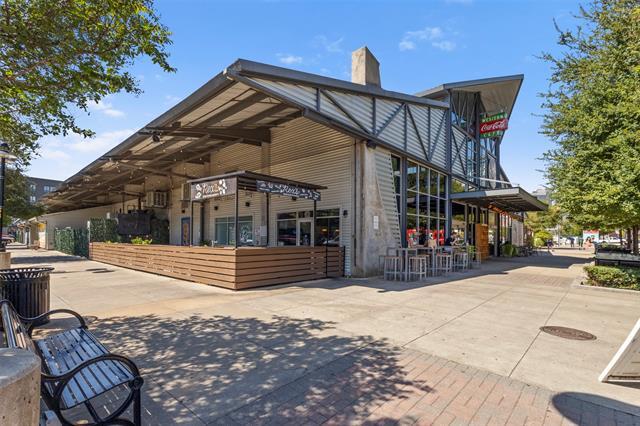 Building Photo - 643 S Cesar Chavez Blvd