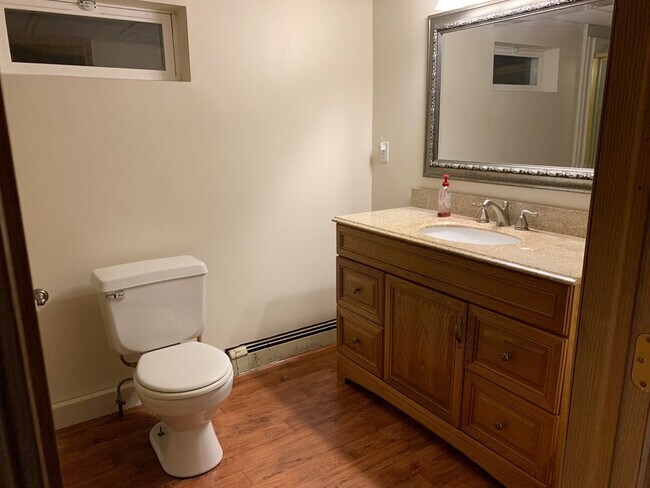 Building Photo - 317 Chestnut St