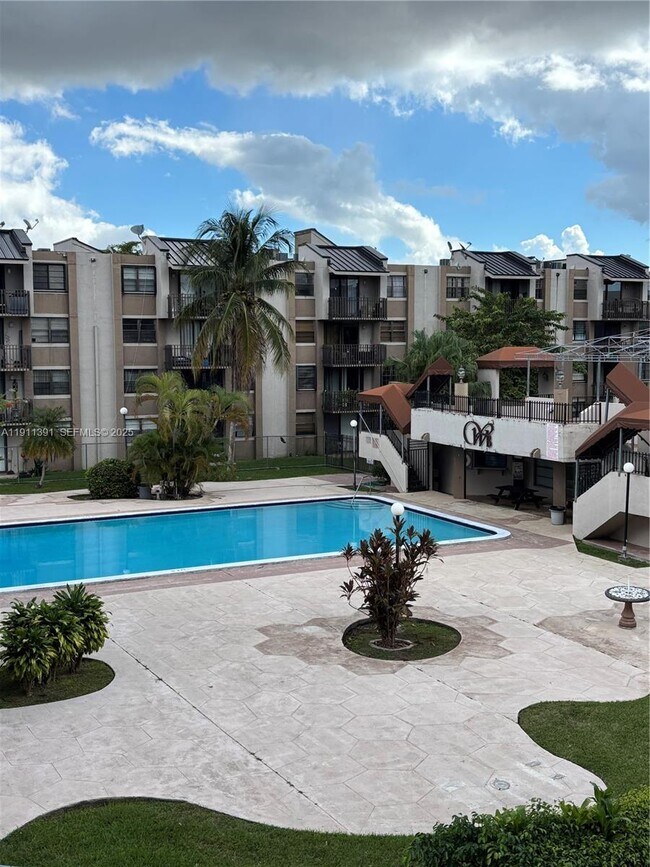 Building Photo - 3561 SW 117th Ave