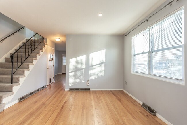 Building Photo - 9 Quincy Way