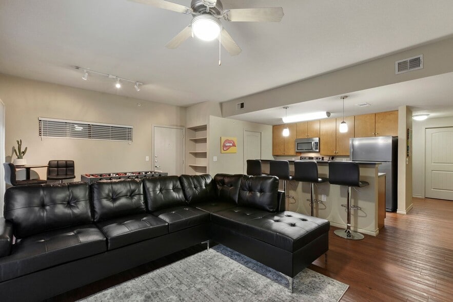 Interior Photo - Texan North Campus