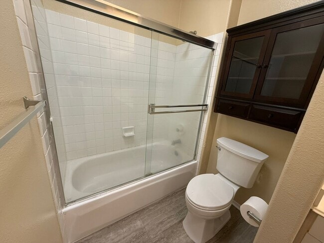 Building Photo - 1BR/1BA Condo w/ ASSIGNED PARKING for rent near Del Mar AVAILABLE NOW!