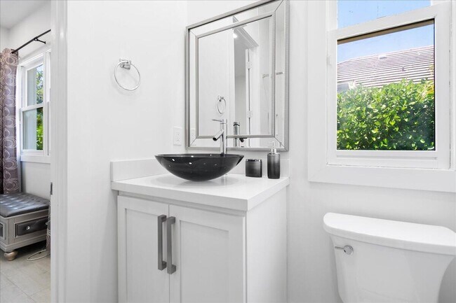 Building Photo - 2313 Golf Brook Dr