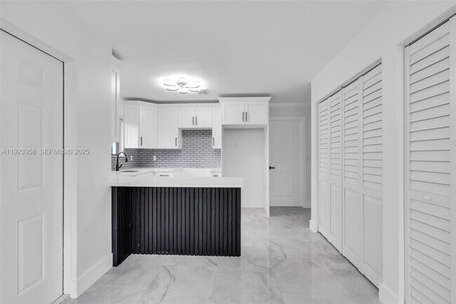 Building Photo - 1413 NW 40th St