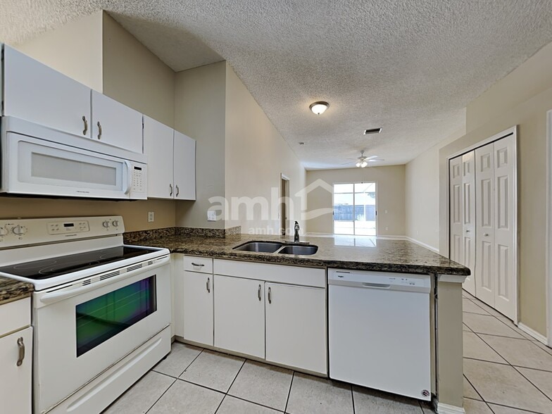 Building Photo - 523 Beth Ann St