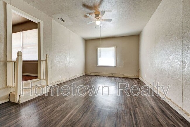 Building Photo - 3513 Springlake Dr