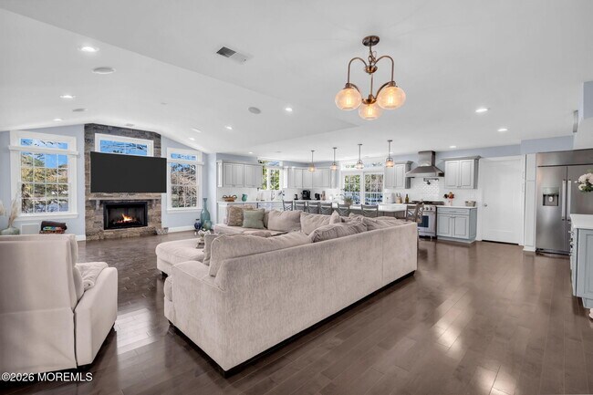 Building Photo - 375 Kildare Dr