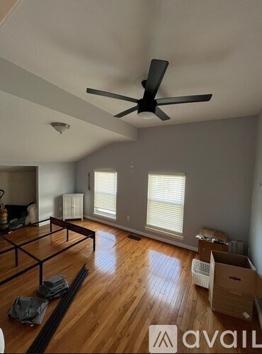 Building Photo - 2140 Loth St