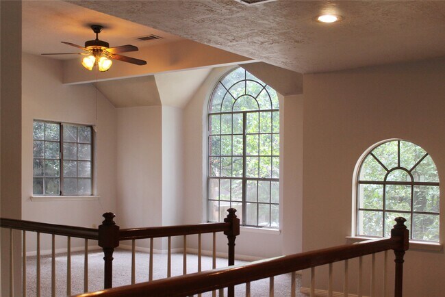 Building Photo - 4918 Maple Brook Ln