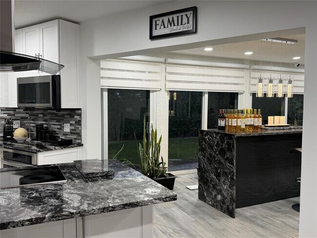 Building Photo - 11240 NW 43rd St