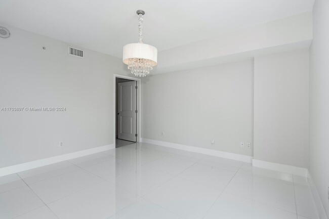 Building Photo - 400 Sunny Isles Blvd