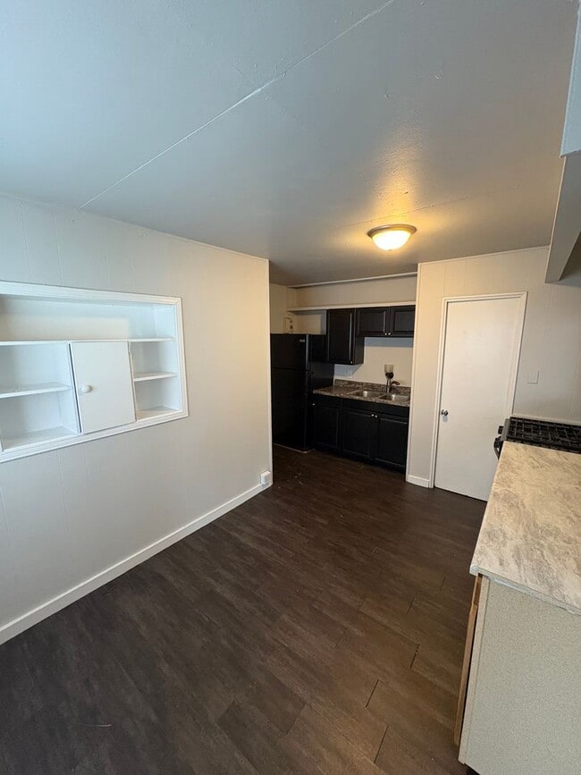 Building Photo - 3 Bed 1.5 Bath Single Family Home in North...