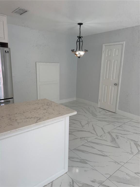 Building Photo - 5617 Gateway Dr