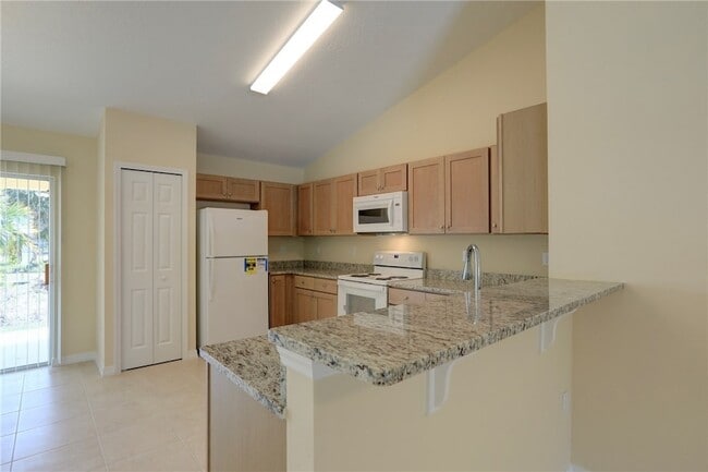 Building Photo - 8876 98th Ct