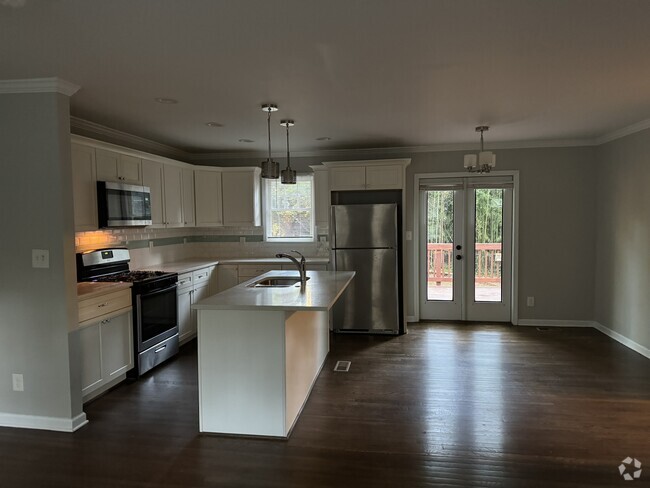 Building Photo - 3494 Maryvale Dr