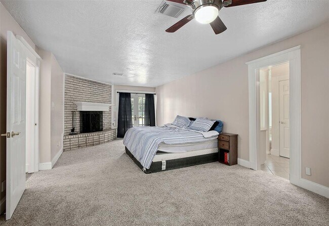 Building Photo - 10455 Antrim Ln