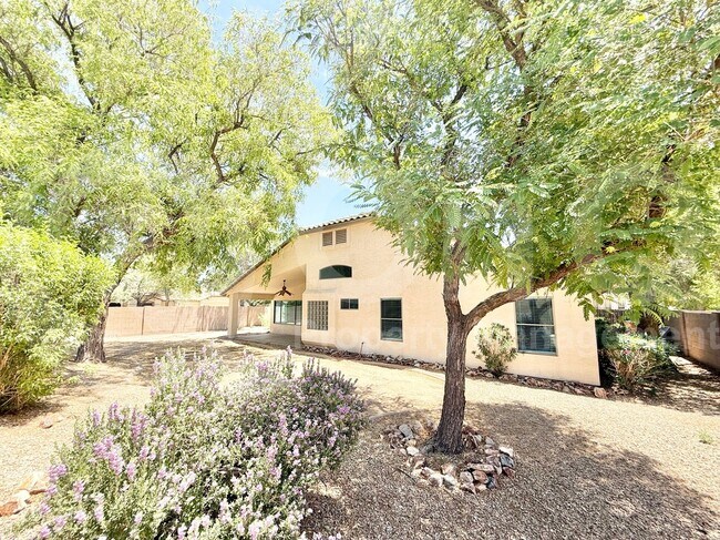 Building Photo - 16510 W Baden Ave