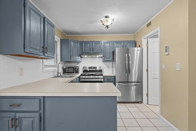 Building Photo - 61 Kathy Dr