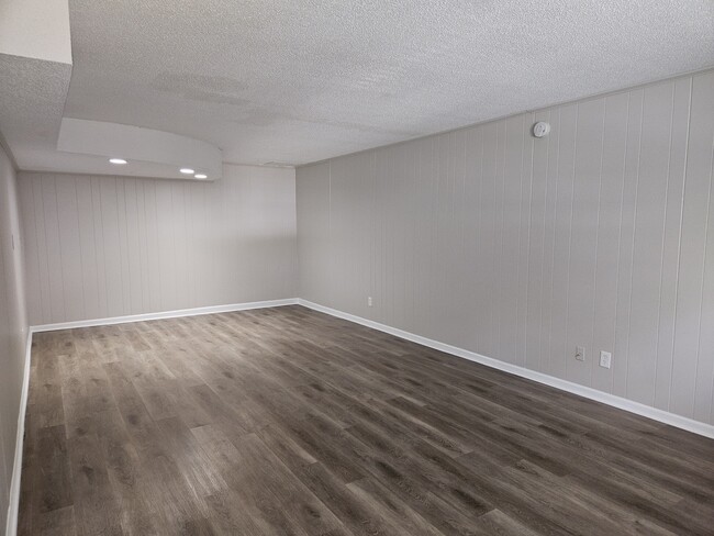 Building Photo - 1108 Thomas Ln