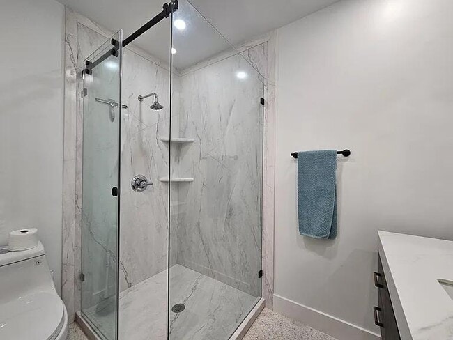 Building Photo - 406 Venetian Dr