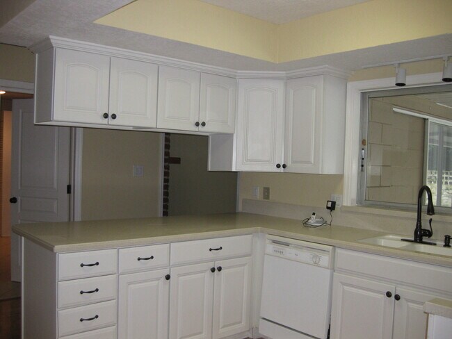 Building Photo - WINTER PARK POOL HOME WITH WINTER PARK SCHOOLS! (Orange County Winter Park Schools)