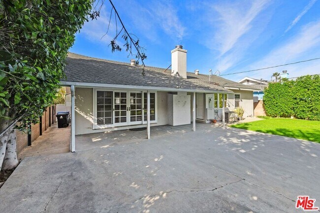 Building Photo - 9344 Valjean Ave