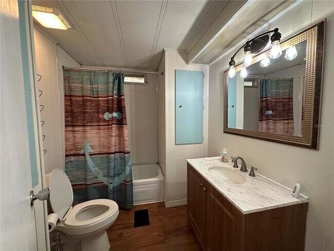 Building Photo - 24007 River Rd