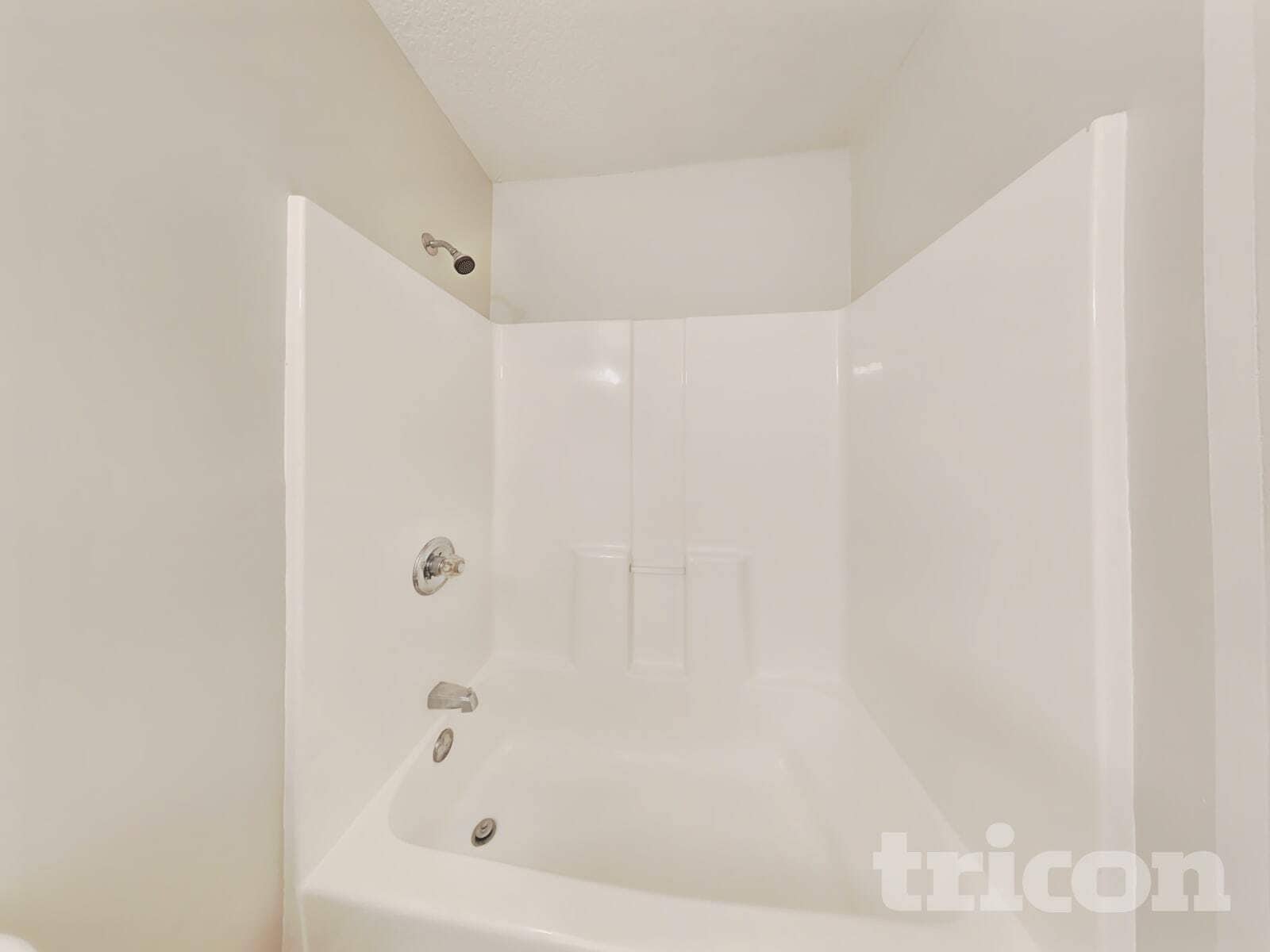 Building Photo - 2122 Center Way