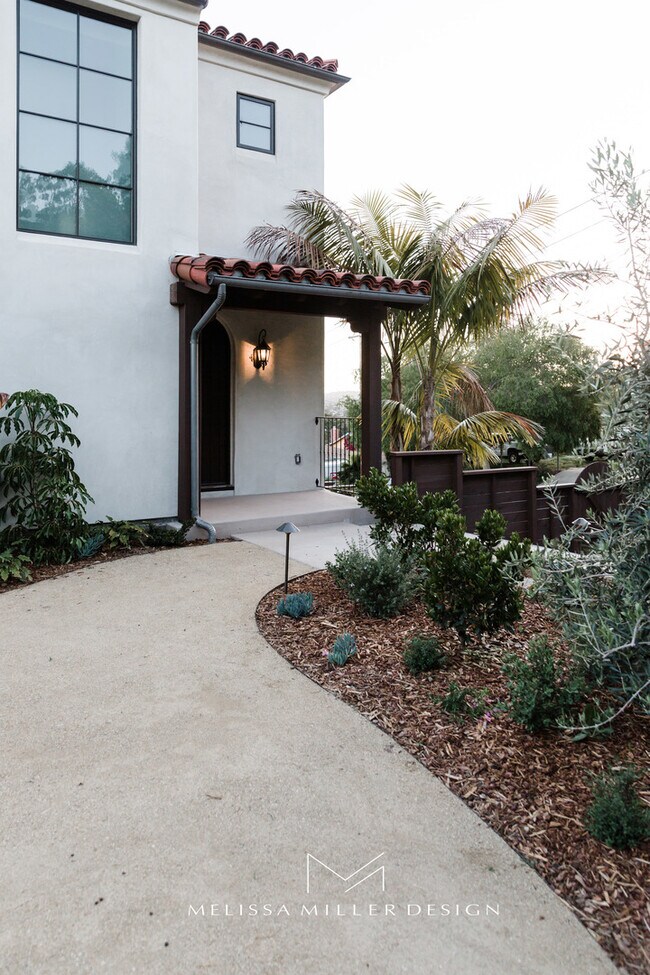 Building Photo - 433 APS