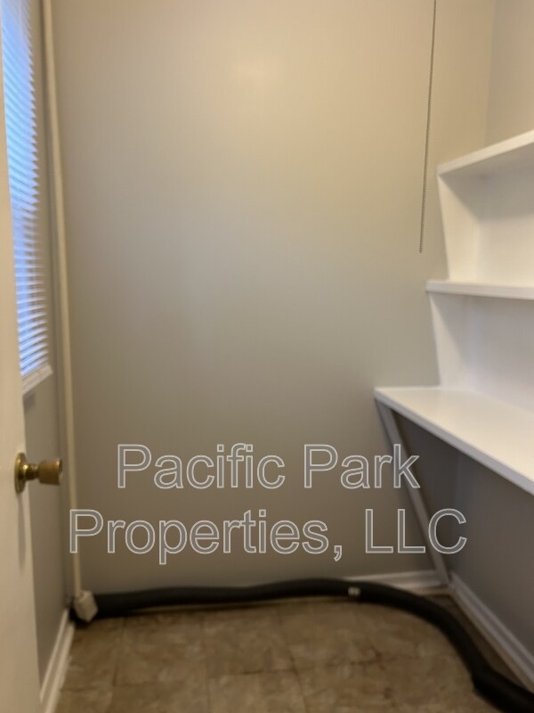 Building Photo - 3639 Richelieu Rd