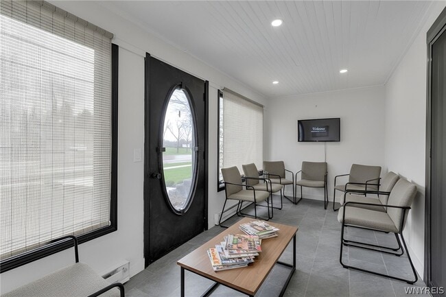 Building Photo - 9060 Main St