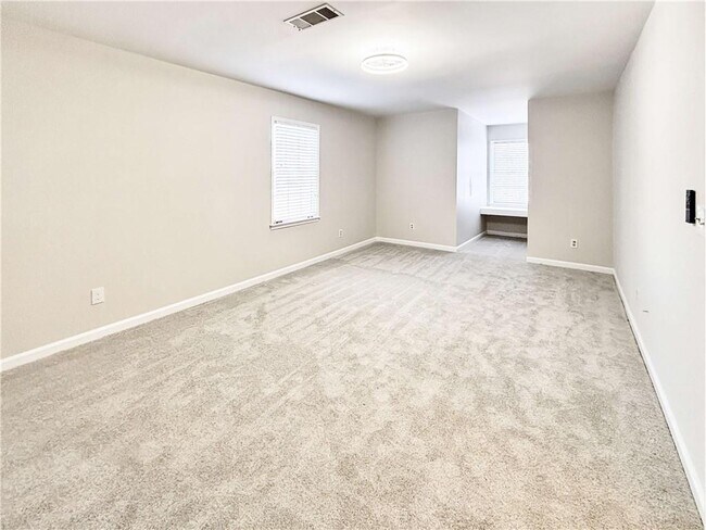 Building Photo - 4515 N Slope Cir