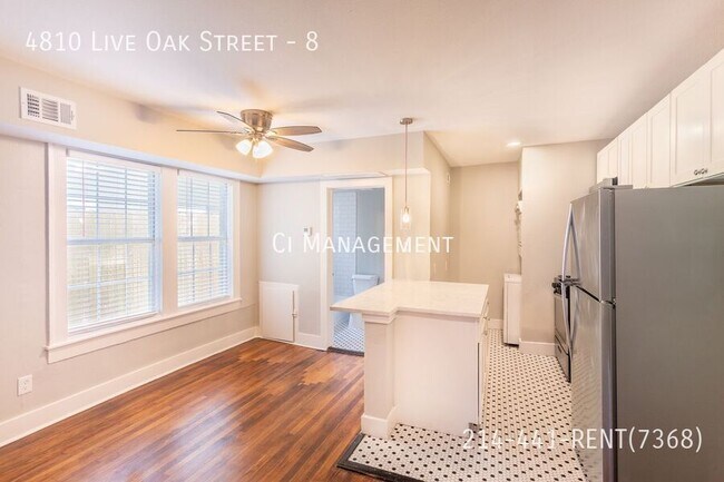 Building Photo - 4810 Live Oak St