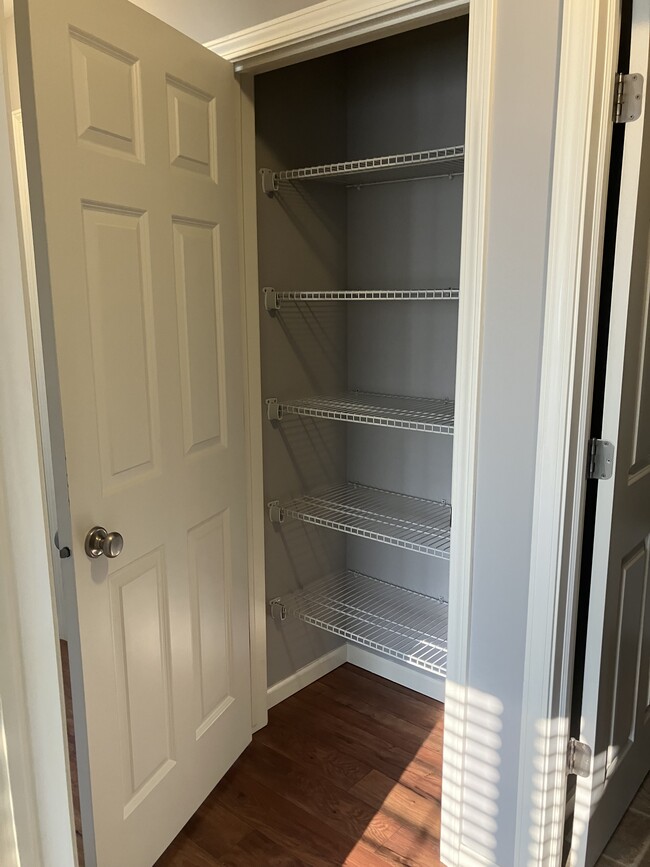 Upper level linen closet - 507 Stone Arbor Trail