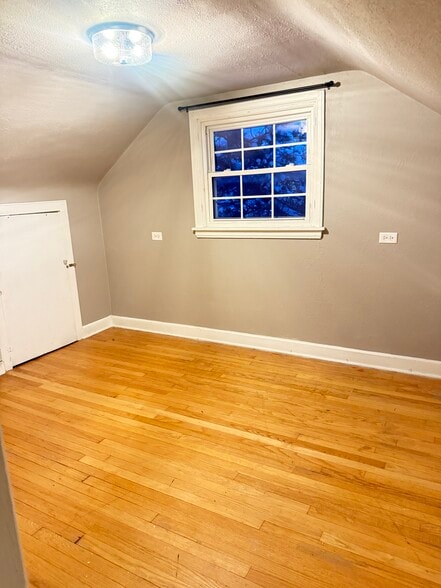 BEDROOM #2 - 2525 W Abbott Ave