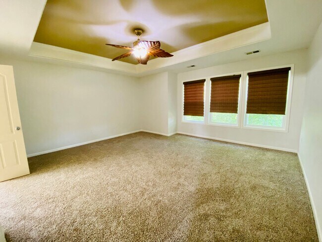 Building Photo - {15808} Hampton Place Two Story Home + Finished Basement + Three Car Garage + Blue Valley HS