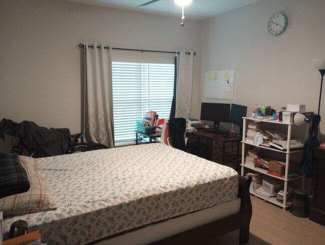 Building Photo - 1328 Windermere Wy